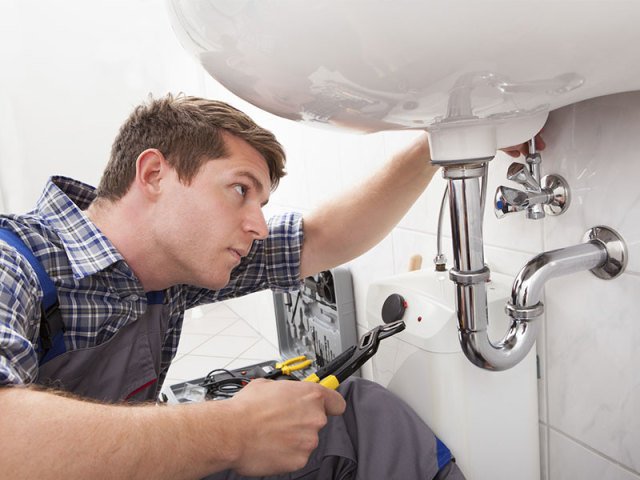 Things to Consider Before Hiring a Plumber